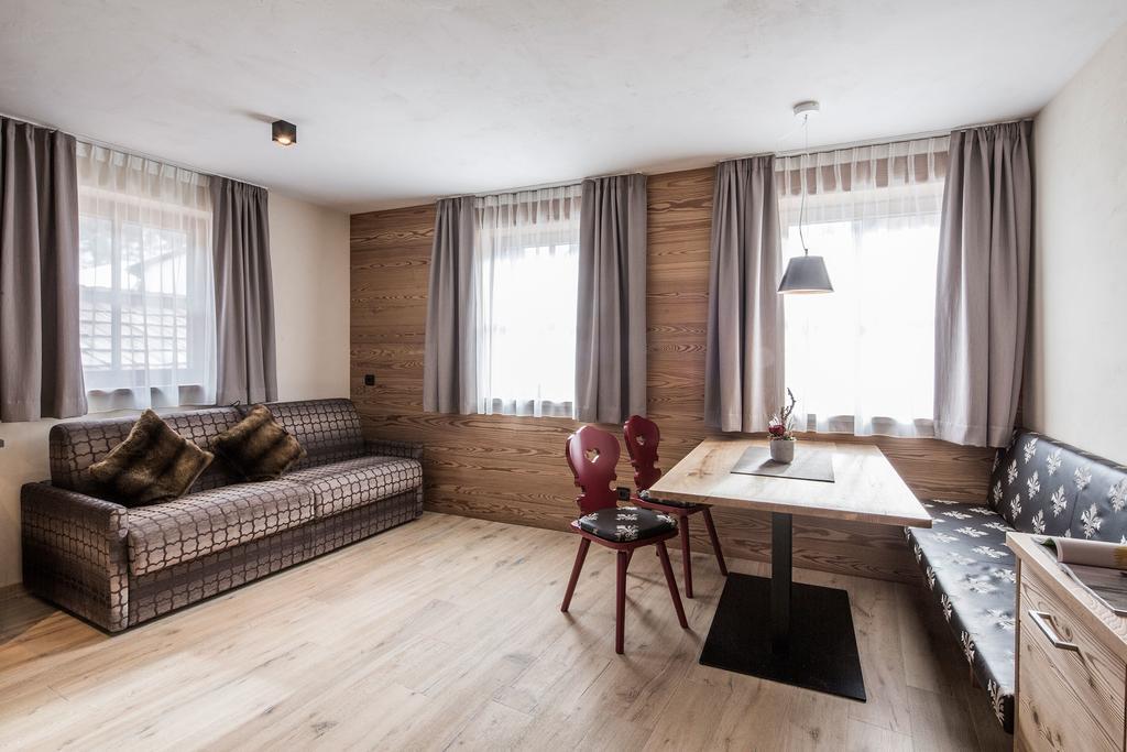 Apartamento Osti Nicl San Martino in Badia Exterior foto